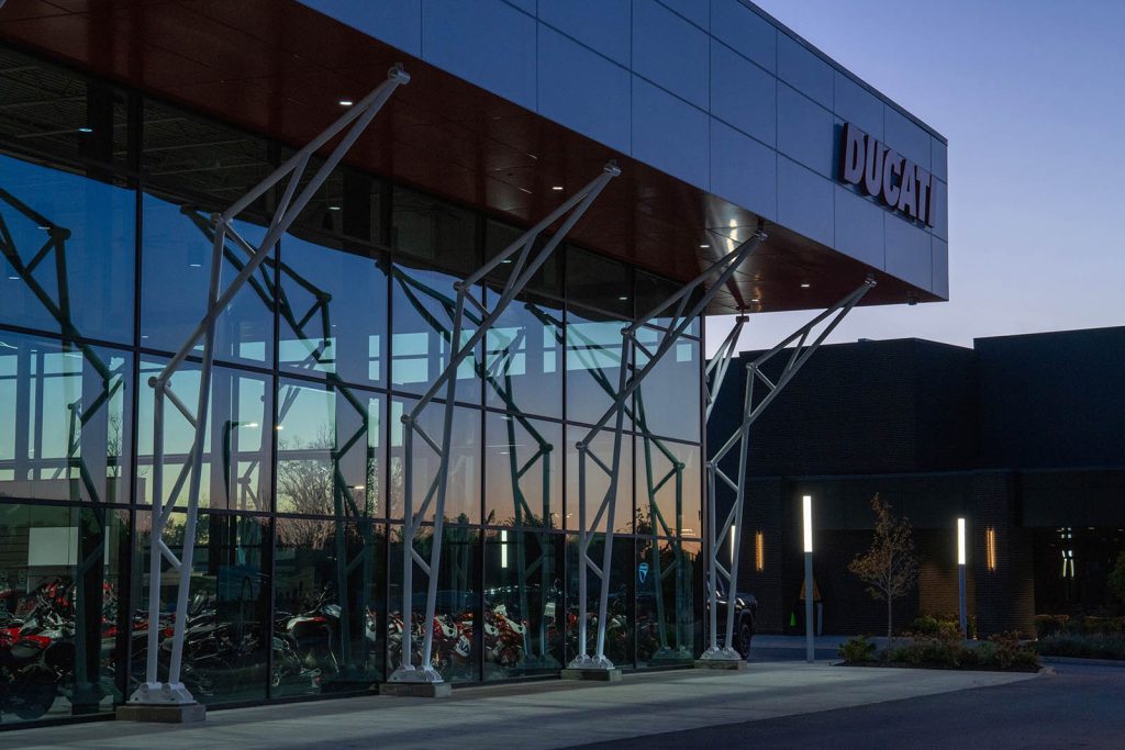 GRP_DSC08264_half_web