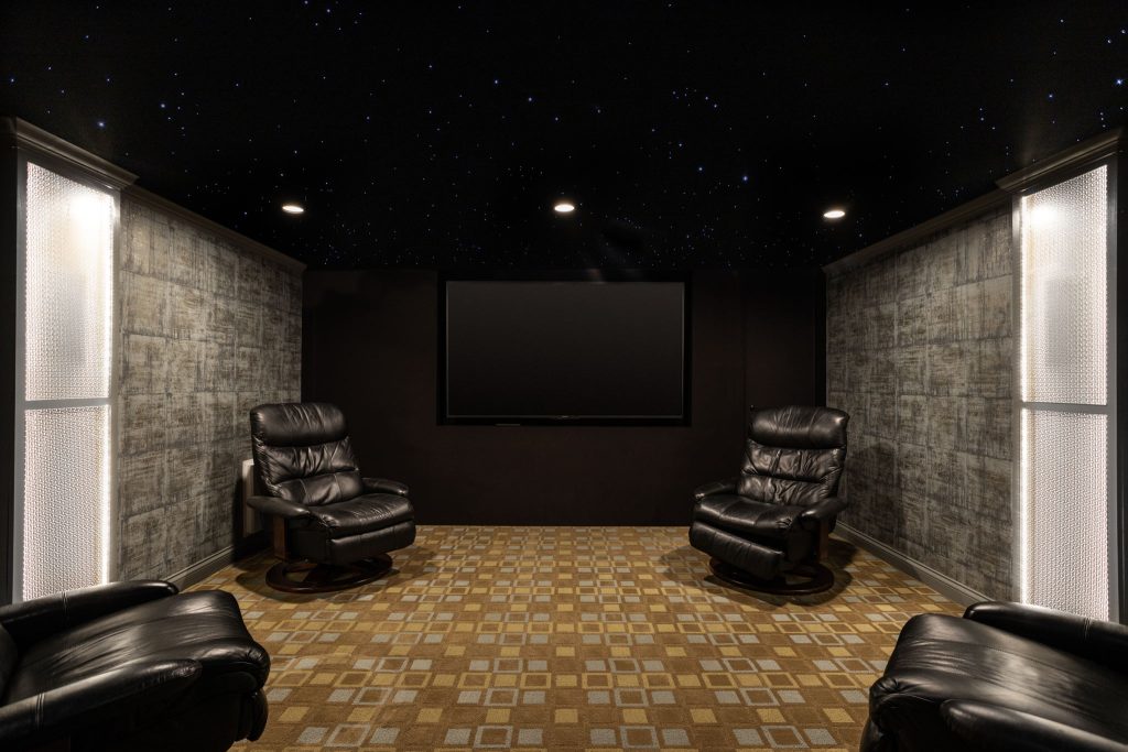 1-web-or-mls-503-round-hill-rd