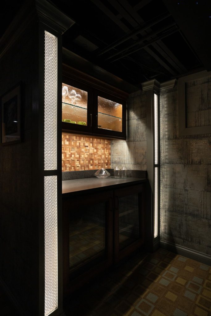 7-web-or-mls-503-round-hill-rd