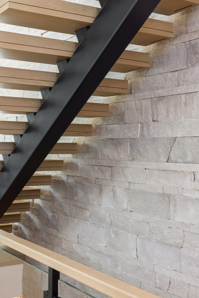 7404NPenn-Hoss-edited160